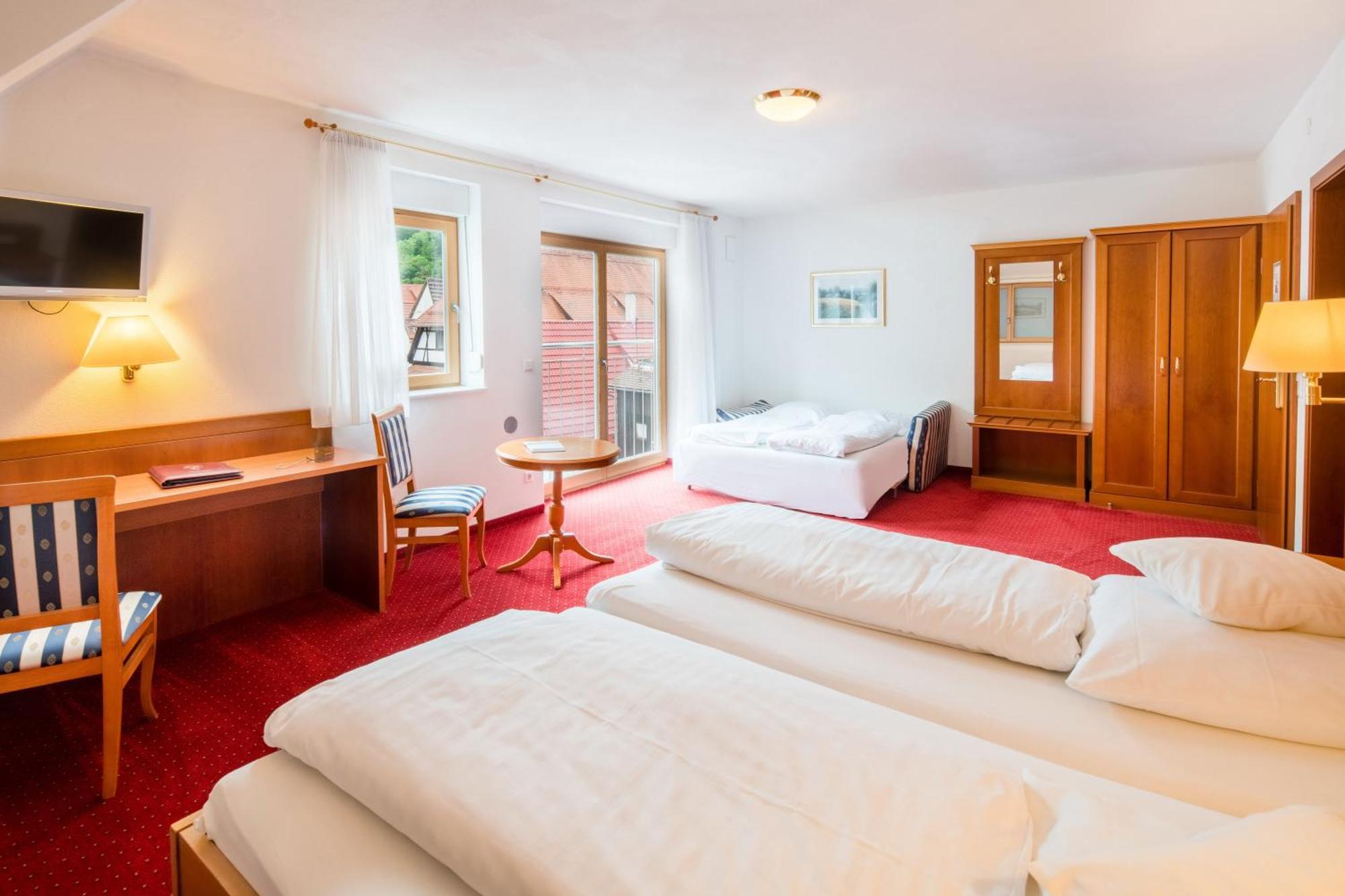 Hotel-Restaurant Ochsen Блаубойрен Номер фото