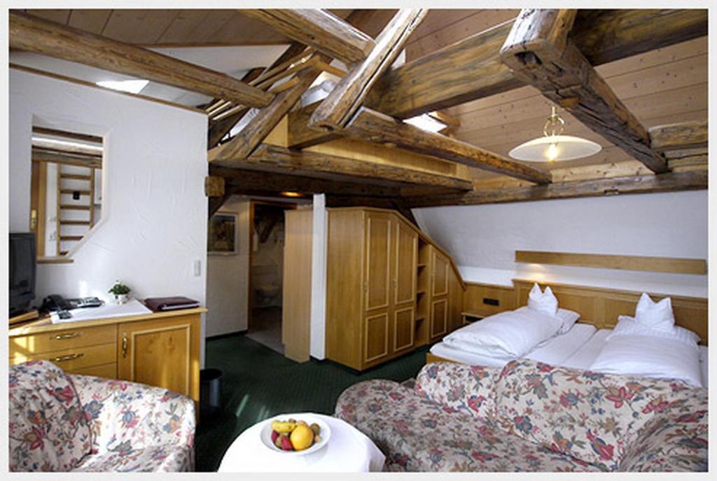 Hotel-Restaurant Ochsen Блаубойрен Номер фото
